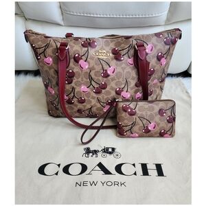 Coach Print Cherry Tote Bag w/wristlet/dustbag